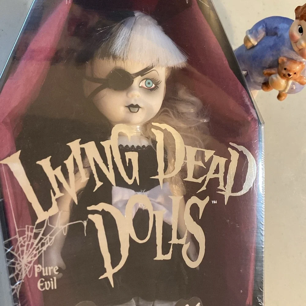 Mezco living dead